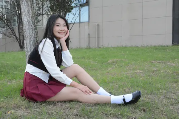 爱月下 NO.008 秀秀 x 恰恰这一期拍摄平平淡淡，丢失了很多花絮记录！ - 爱月下